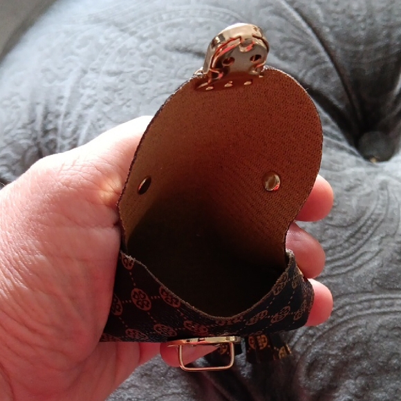 Chic Black Mini Bag Keychain with Gold Accents - Picture 11 of 13